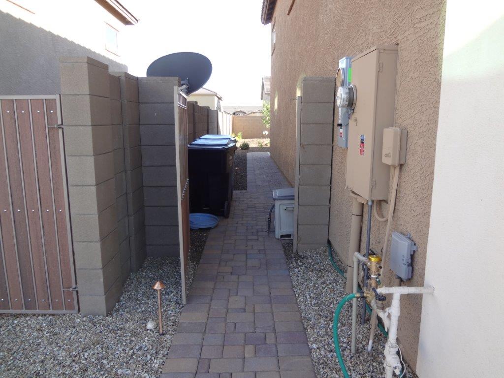 Paver Walkway (11)